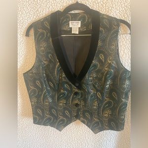 WOMENS HOBBY HORSE MEDIUM Show Vest Paisley Print